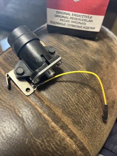 Sensore olio Briggs & Stratton 790141 698674 696954 698271 OEM NOS - Foto 3 di 3