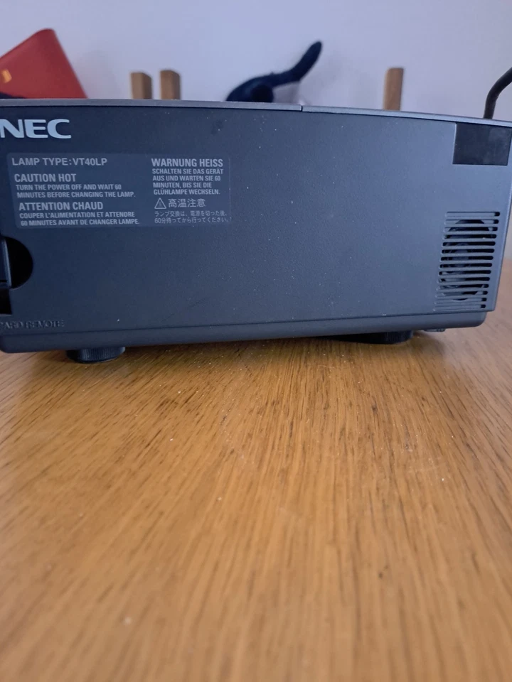 NEC VT540K Projector VGA RCA S-Video - Image 3 of 4