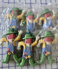 6 carved Midwest Of Cannon Falls Gardener overalls boots & flowers - New