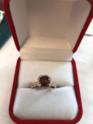 Ring 10 Karat Rotgold, Diamanten & Granat (Januar) Geburtsstein