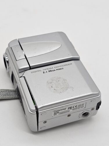 Gateway DV-S20 Pocket Multi-Cam 128 MB Camcorder - Untested - Picture 4 of 4