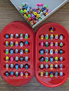 Vintage Mighty Beanz Series 1 (2002) Lot With Case Beans