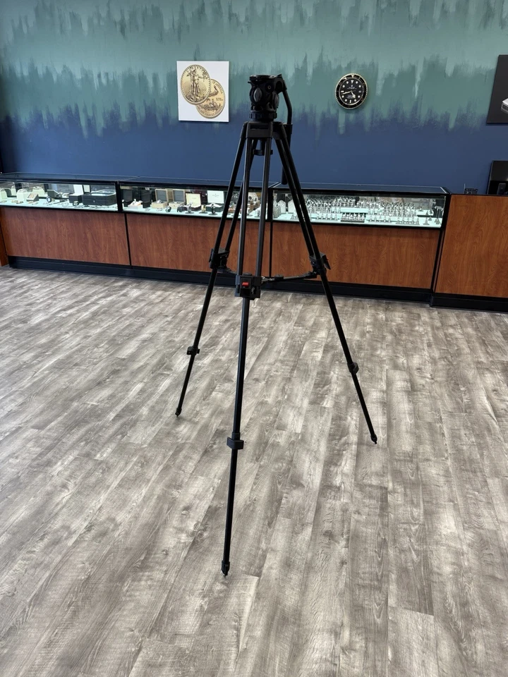 Tripé Cartoni com cabeça de fluido HiDv (usado) - Imagem 3 de 4