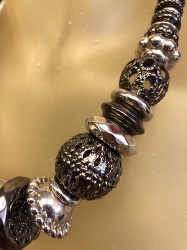 Large Silver-tone Beaded "STATEMENT Necklace" 22" Filigree Beads/Silver-tone - Picture 3 of 6