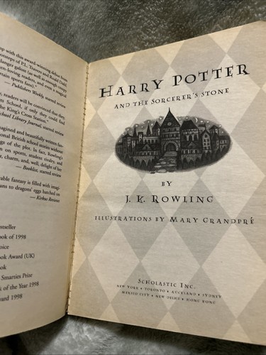 Harry Potter and The Sorcerer's Stone - Paperback - TRUE 1st Printing - Picture 14 of 17