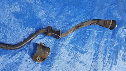 BMW E30 325iX OEM Front Stabilizing Sway Bar with Brackets PN 31351132500 - Picture 2 of 3