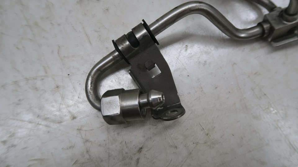 Acura RLX 2014-2017 OEM 3,5 L motor bomba de combustible de alta presión para línea de inyectores Foto 3 de 4