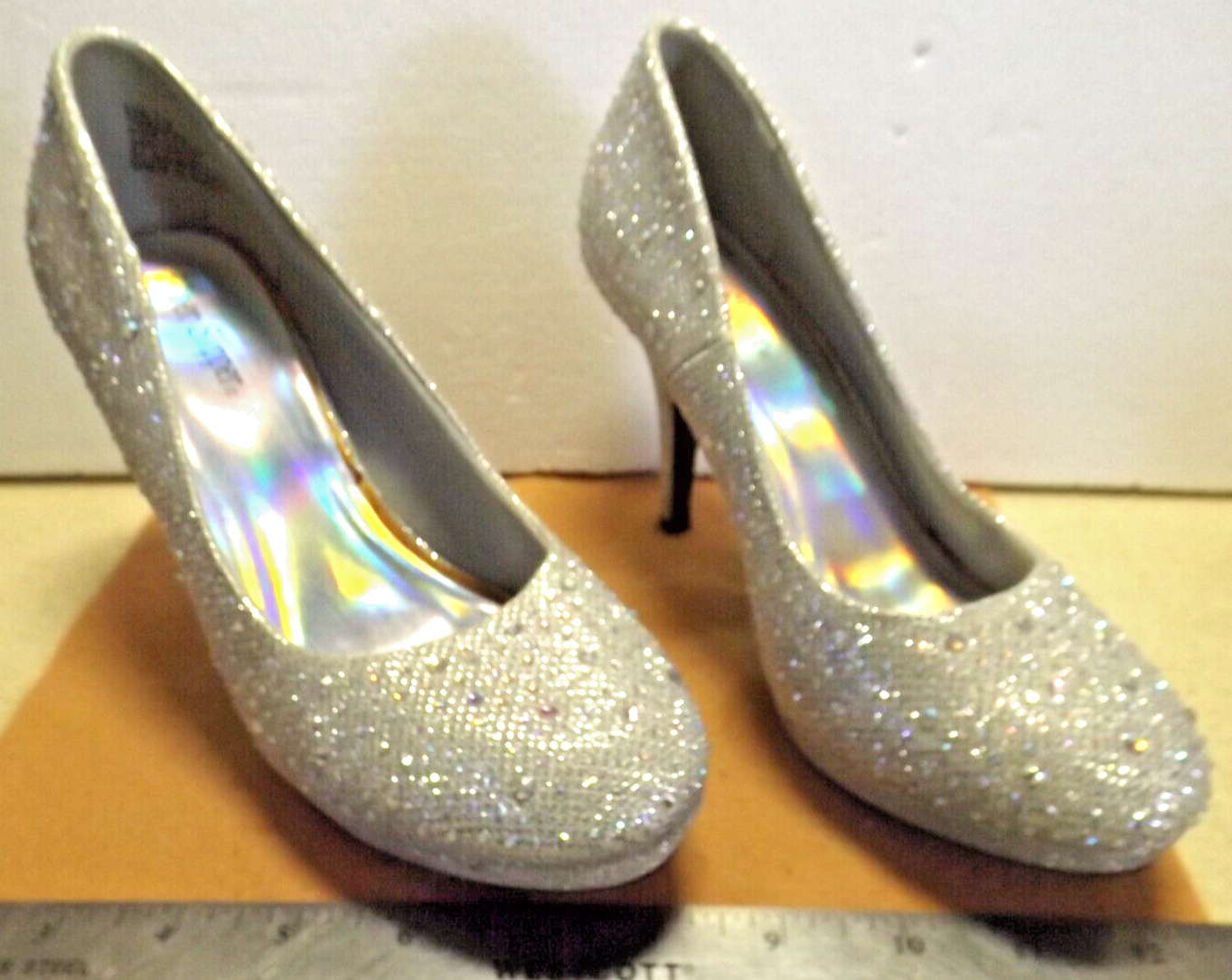 Silver Rhinestone Studded Pumps for Women Size 7M Formal & Sexy-image