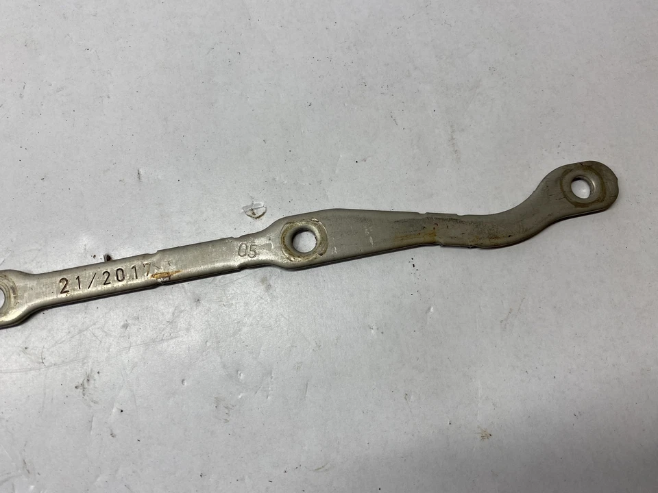 BMW 4 Gran Coupé 2017 F36 420 i otro compartimento del motor parte 7617524 Foto 4 de 4