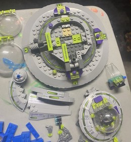 LEGO Alien Conquest 7066 7067 7052 7051 853301 Earth Defense HQ UFO Parts Lot