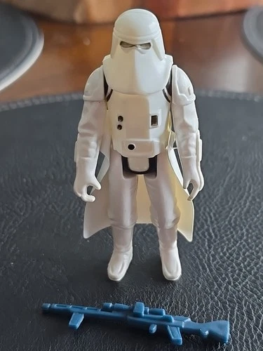 Star Wars 1980 Snowtrooper Trooper Complete With Original Cape And Weapon...