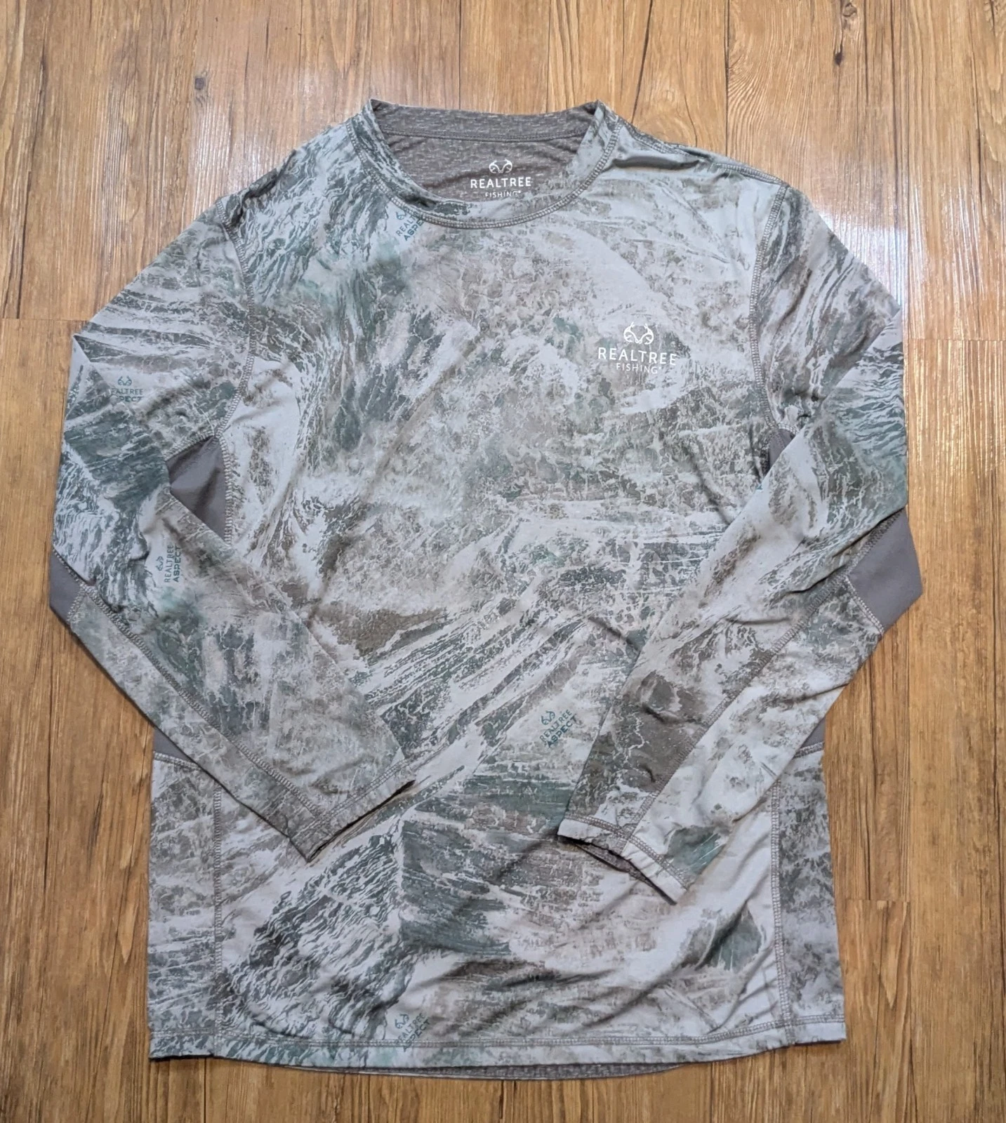 Realtree Shirt L Mens Long Sleeve Fishing Gray White Reversible Stretch B53