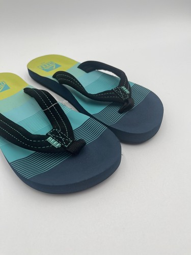 NEW Reef AHI Unisex Kids (GS) Comfort Flip Flop Ocean Blue Stripes US Sz 4/5 - Picture 2 of 10