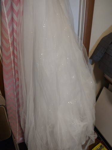 used wedding dress size 18w - Picture 3 of 10