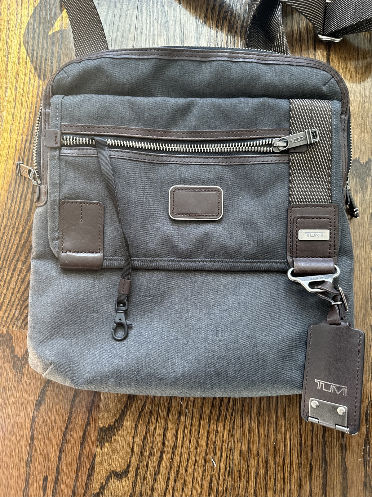 TUMI Shoulder Bag 22304ATH2 ALPHA BRAVO Beale Crossbody Travel Gray eBay