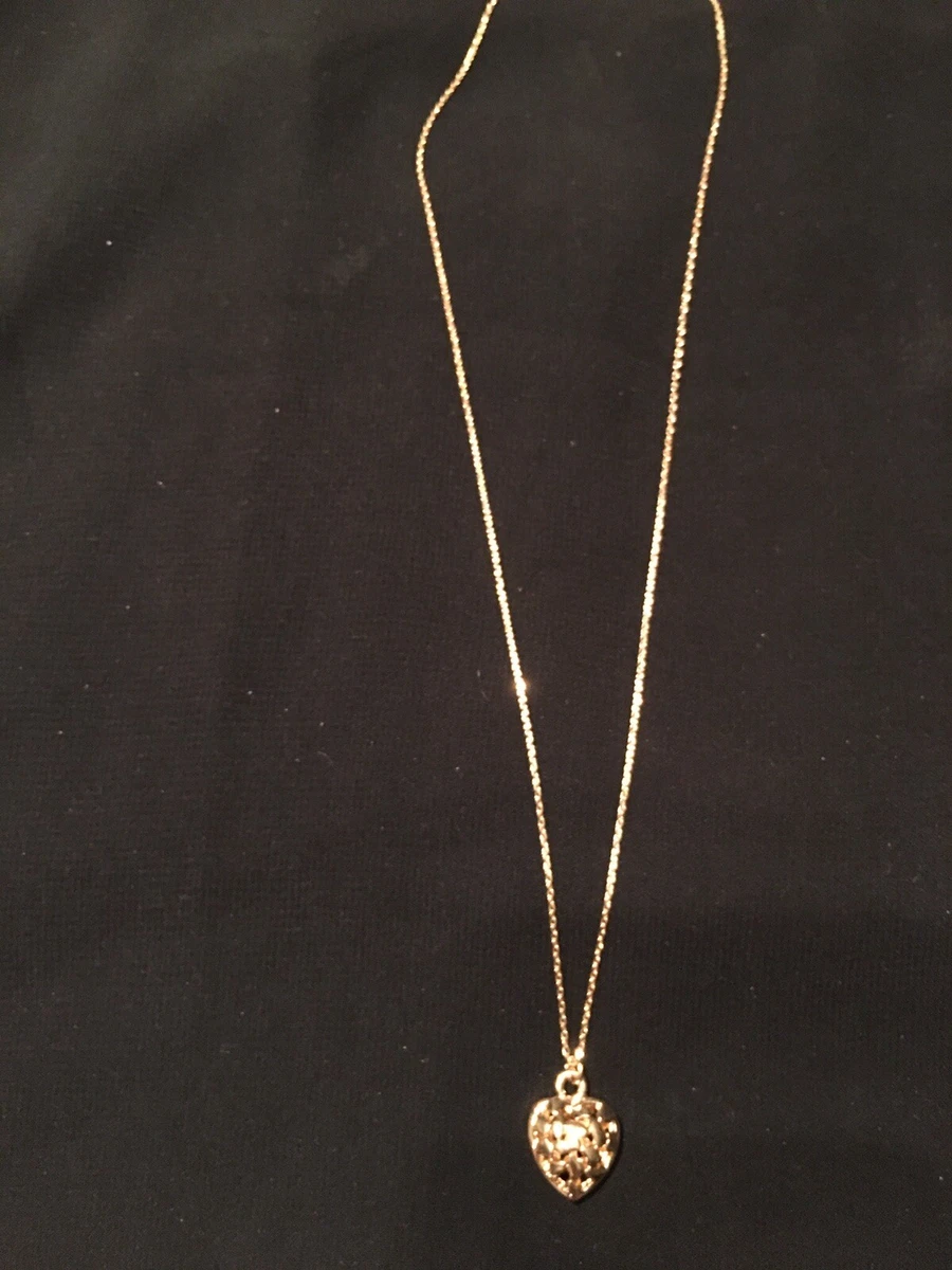 Forever 21 heart necklace deals