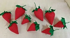 Sweet Strawberries/Bowl Fillers/Set of 9/Farmhouse