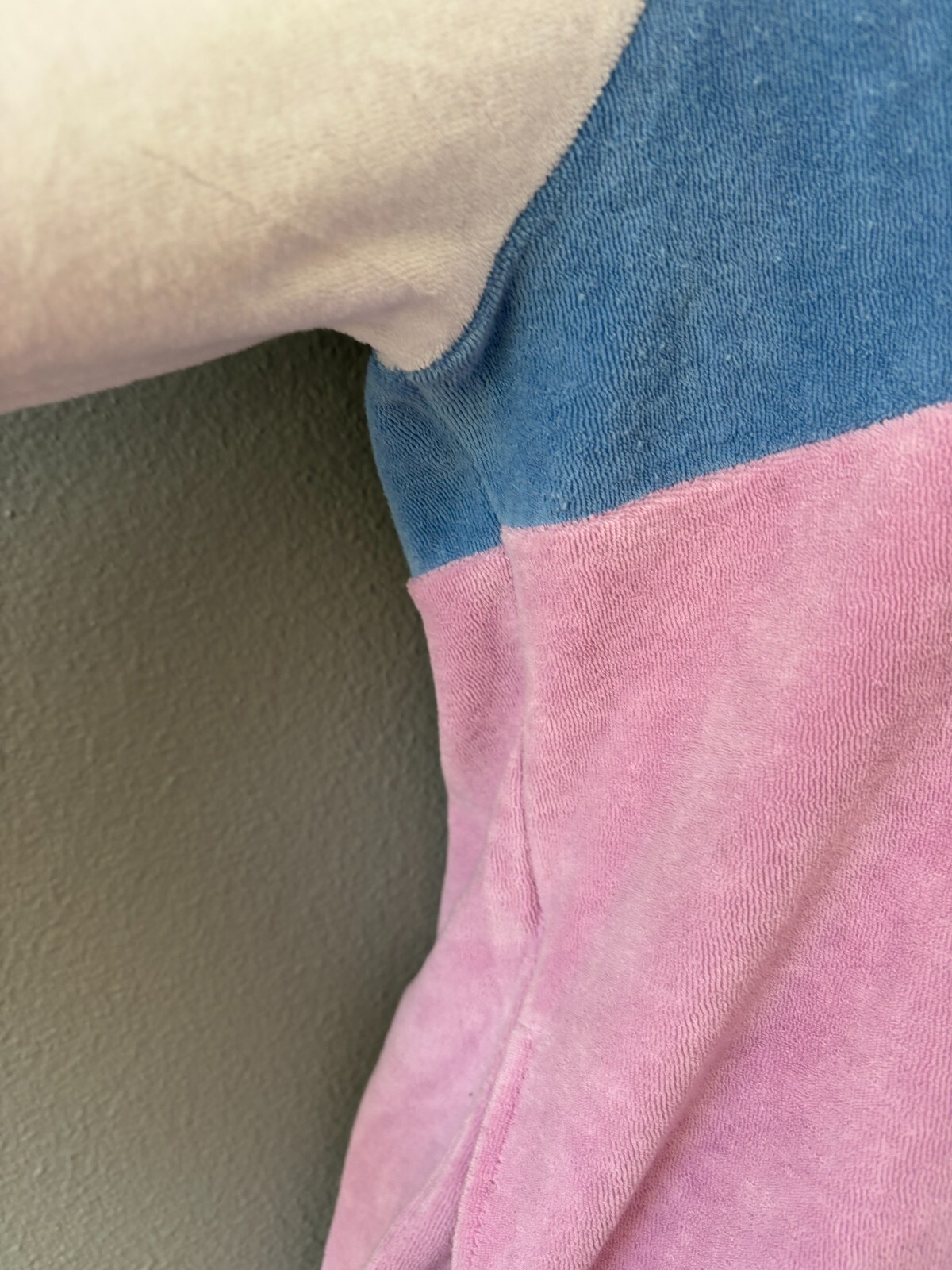 Felpa con cappuccio pull on da donna color pastello nuova con etichette $60 fila in spugna taglia small