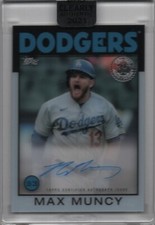 Max Muncy 2021 Topps Clearly Authentic 1986 35th Anniversary Autograph