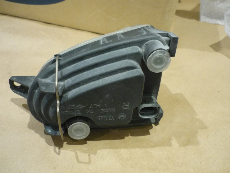 Ferrari 550 - Luz antiniebla con lente agrietada - P/N 168229 Foto 3 de 4