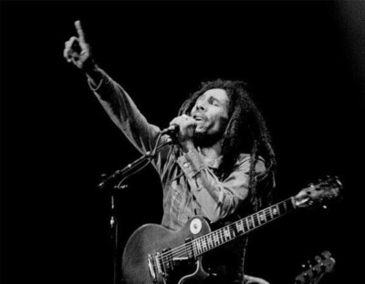 Bob Marley Unsigned 10x8 Photo - Jamaican singer, musician and songwriter *3918