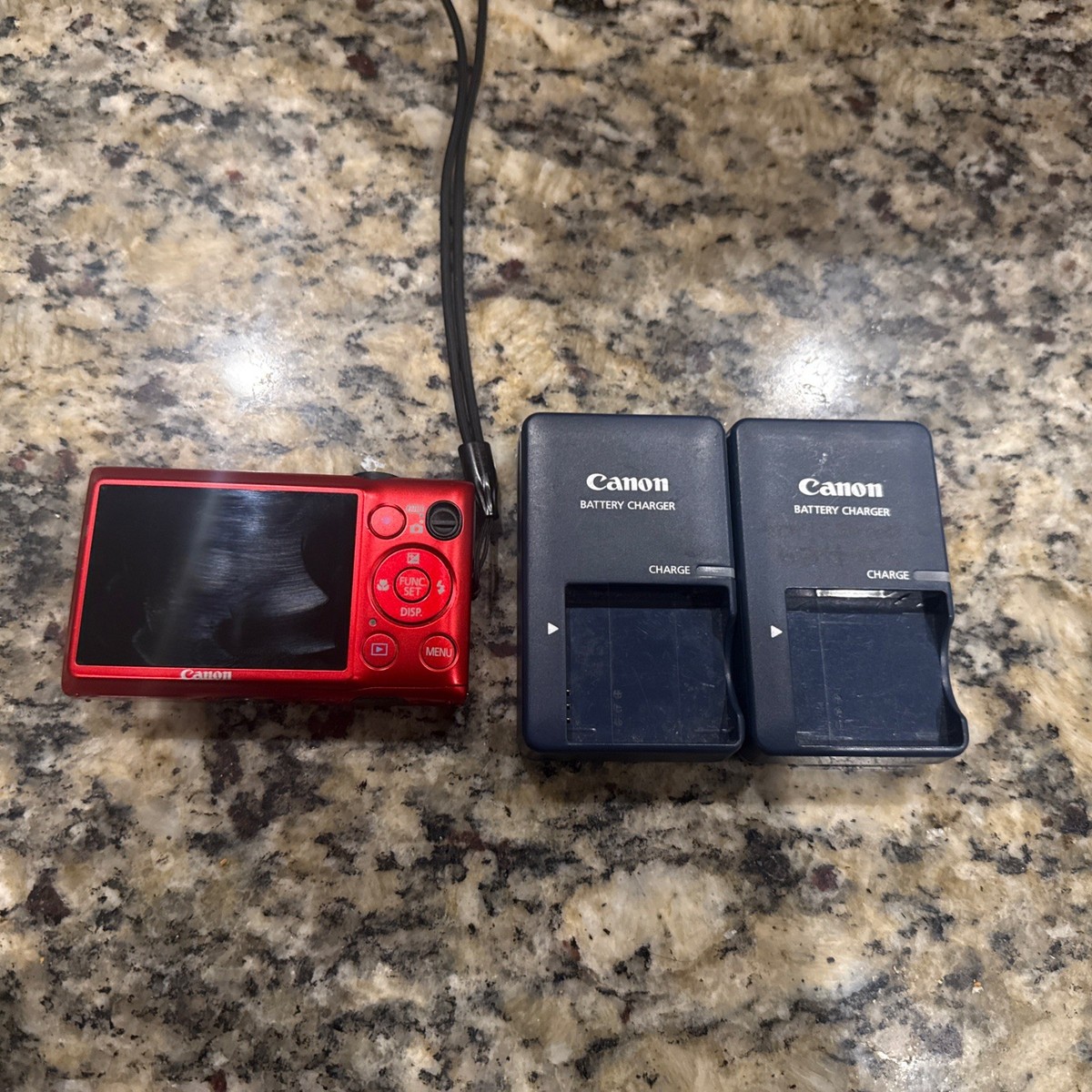 CANON POWERSHOT ELPH 300 HS DIGITAL CAMERA RED BUNDLE (TESTED