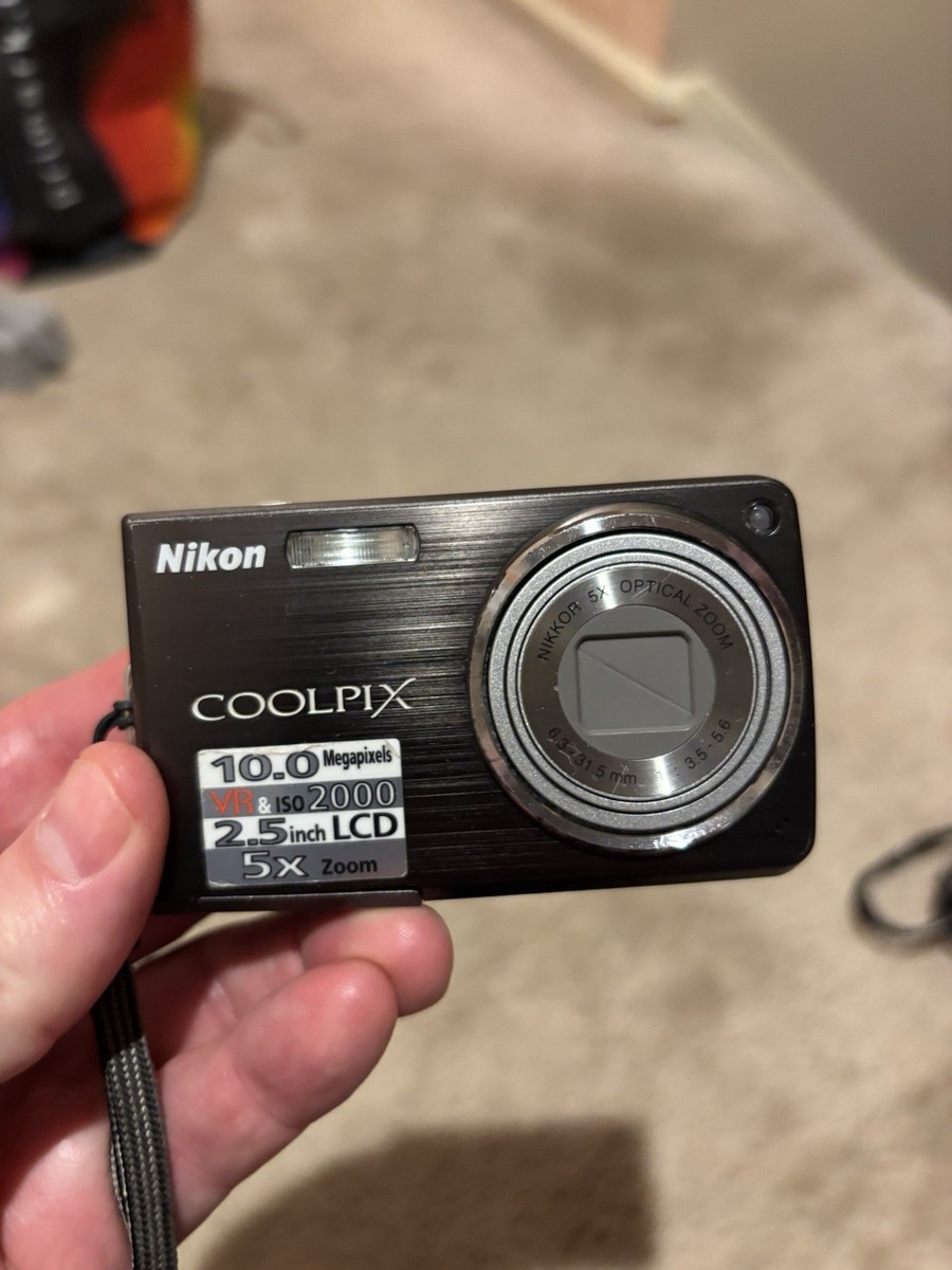 Nikon COOLPIX S550 10.0MP Digital Camera - Graphite black