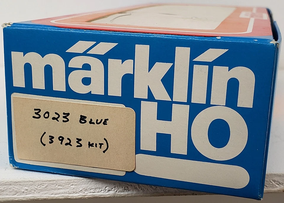 MARKLIN #3023 (#3923) NEW Old Stock, German DB E 18 Electric Locomotive in Blue - Image 2 of 4