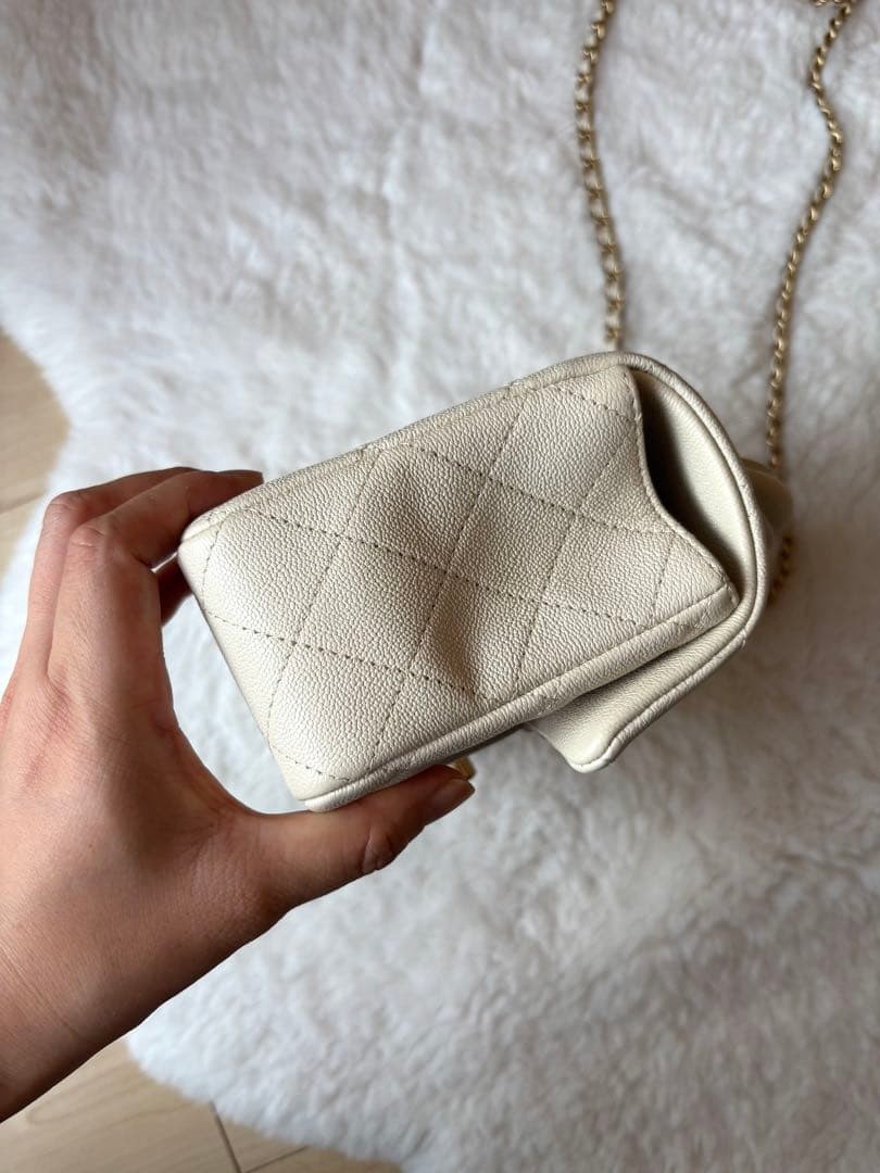 Rare item CHANEL 21S top handle image 4