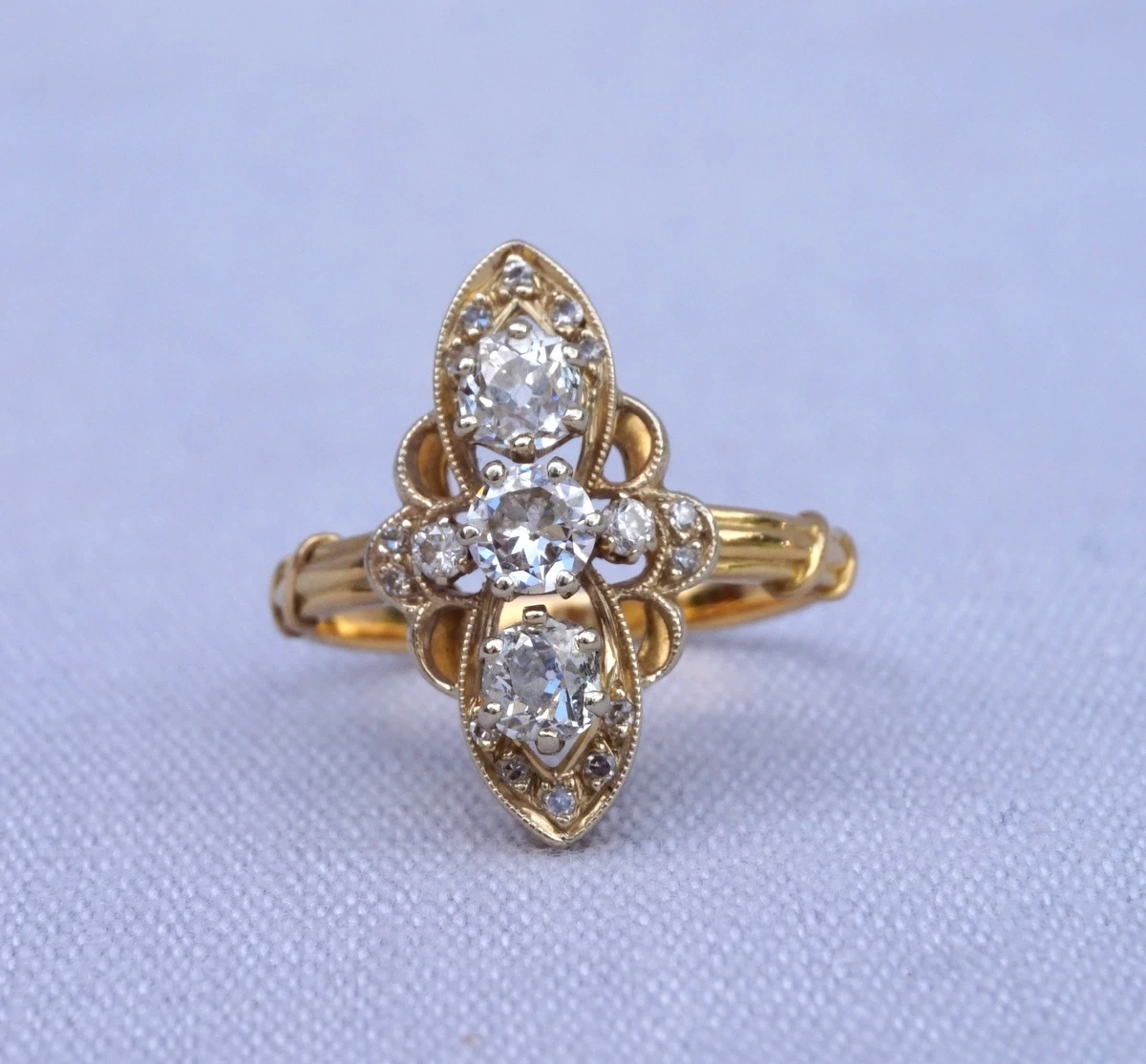 Bague Marquise Or 18 Carats Avec Diamants Et Rubis - Bijou Ancien Occasion