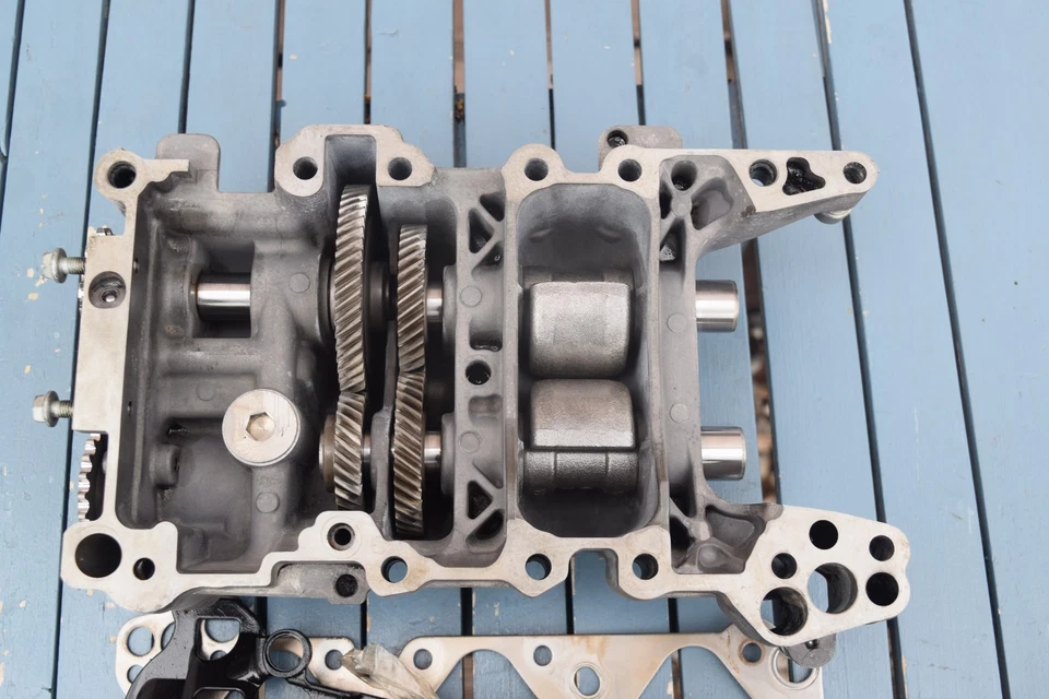 OEM 2006 2007 2008 Volkswagen Jetta Passat 2.0T Oil Pump Balance Shaft Foto 4 de 4