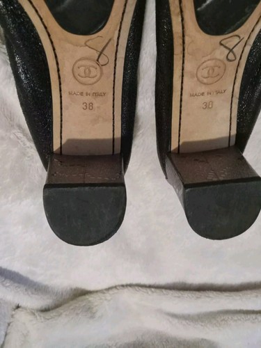 Vintage CHANEL ESCARPINS 37.5 Shiny Leather Cap Block Heel Pumps RARE - Picture 8 of 13