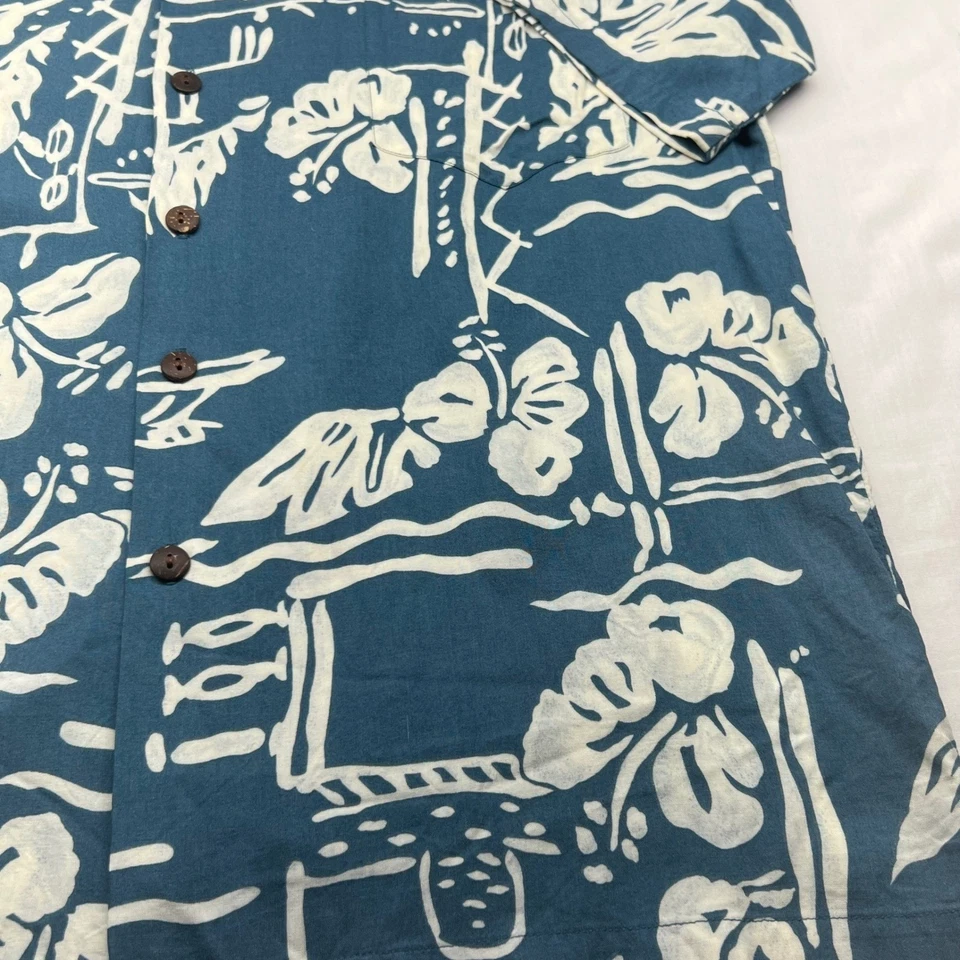 Hilo Hattie Original Hawaiian Large Button Down Shirt - Image 4 of 4