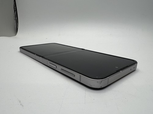 Samsung Galaxy Z Flip6 - 512 GB - Silver Shadow (sbloccato) - Foto 6 di 6