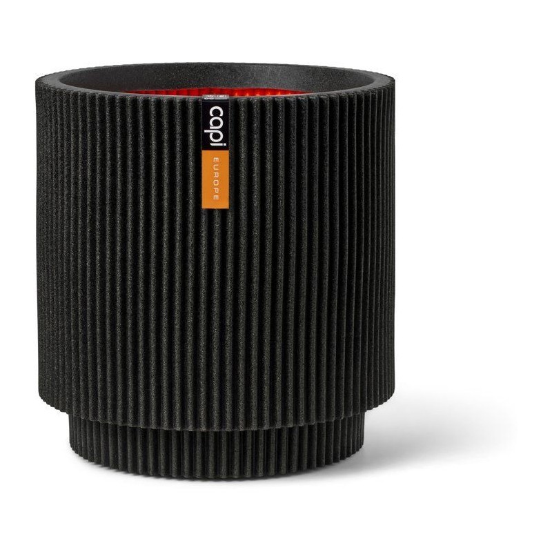 Vase cylindre Groove NL noir Capi Europe pour sublimer la terrasse