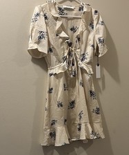 ASTR The Label NWT Cream Blue Floral Mini Dress - Small - Tie Front- Puff Sleeve