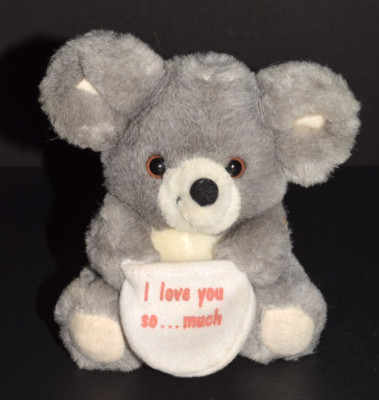 Vintage Russ Berrie Plush Gray White Mouse w/ Pouch I love you so....much 5''