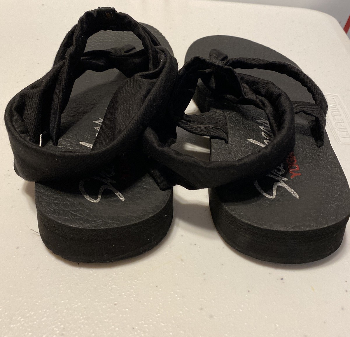 SKECHERS Yoga Foam ブラックサンダル Skechers Yoga Foam Black Sandals Womens Size 7 | eBay