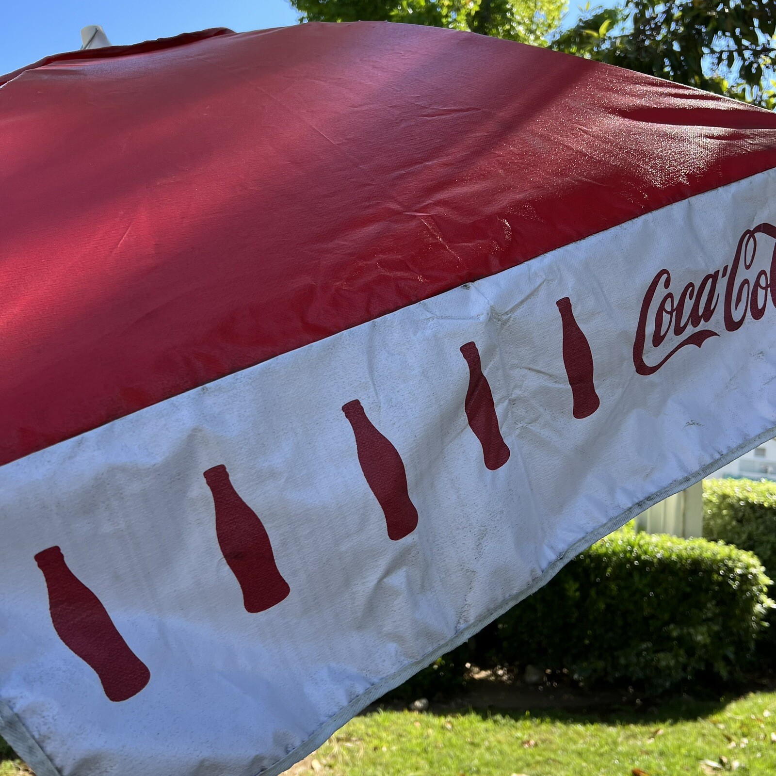 Coca Cola Patio Umbrella Vinyl Tilting 6 Ft Red & White Bottles Pre