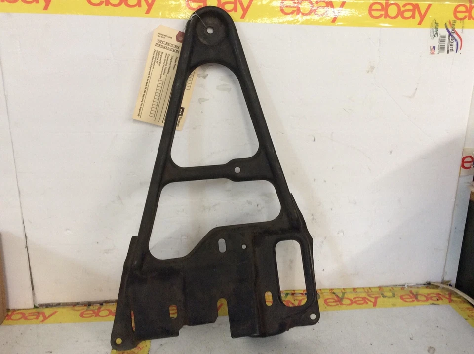 Nuevo de Lote Antiguo GM 3999753 Chevy 73 74 75 Chevelle Bloqueo de Capó Captura 1973 1974 1975 Fabricante Original Foto 2 de 2