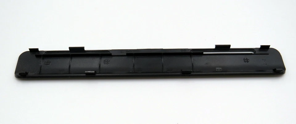 Logitech K360 Tastatur Ersatz-Batteriefach- Abdeckung, Klappe, Deckel in schwarz - Bild 4 von 4