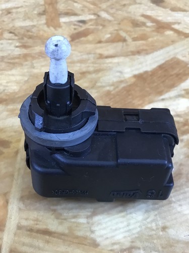 368563 Stellmotor Scheinwerfer links VW Golf IV (1J) 5P0941295