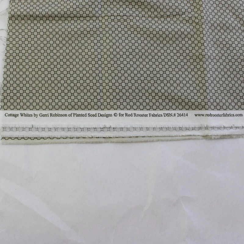 Tela de algodón acolchada ligera tejida de gallo rojo 44" de ancho x 1 yarda blanca de cabaña Foto 3 de 4