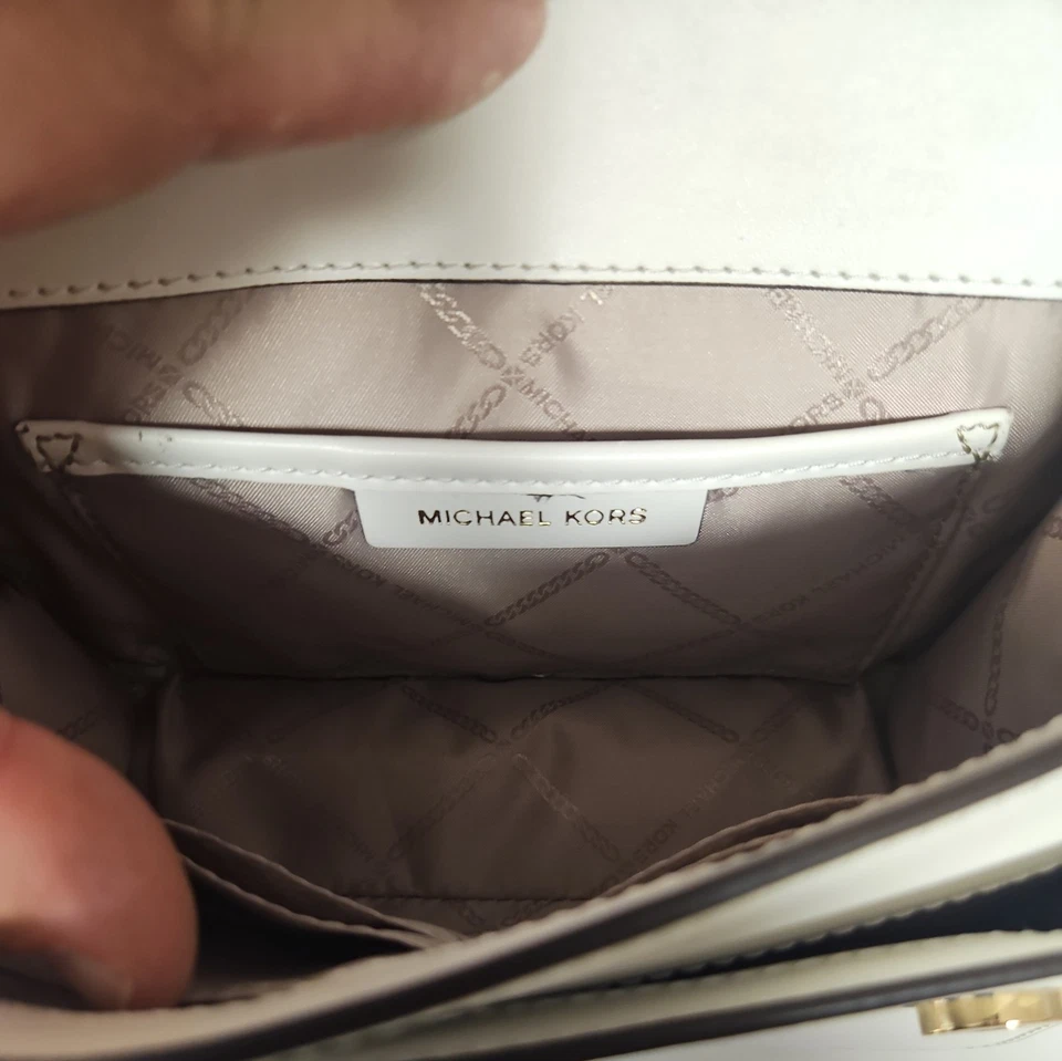New Michael Kors Purse (Heather) White with Gold hardware - Image 3 of 4