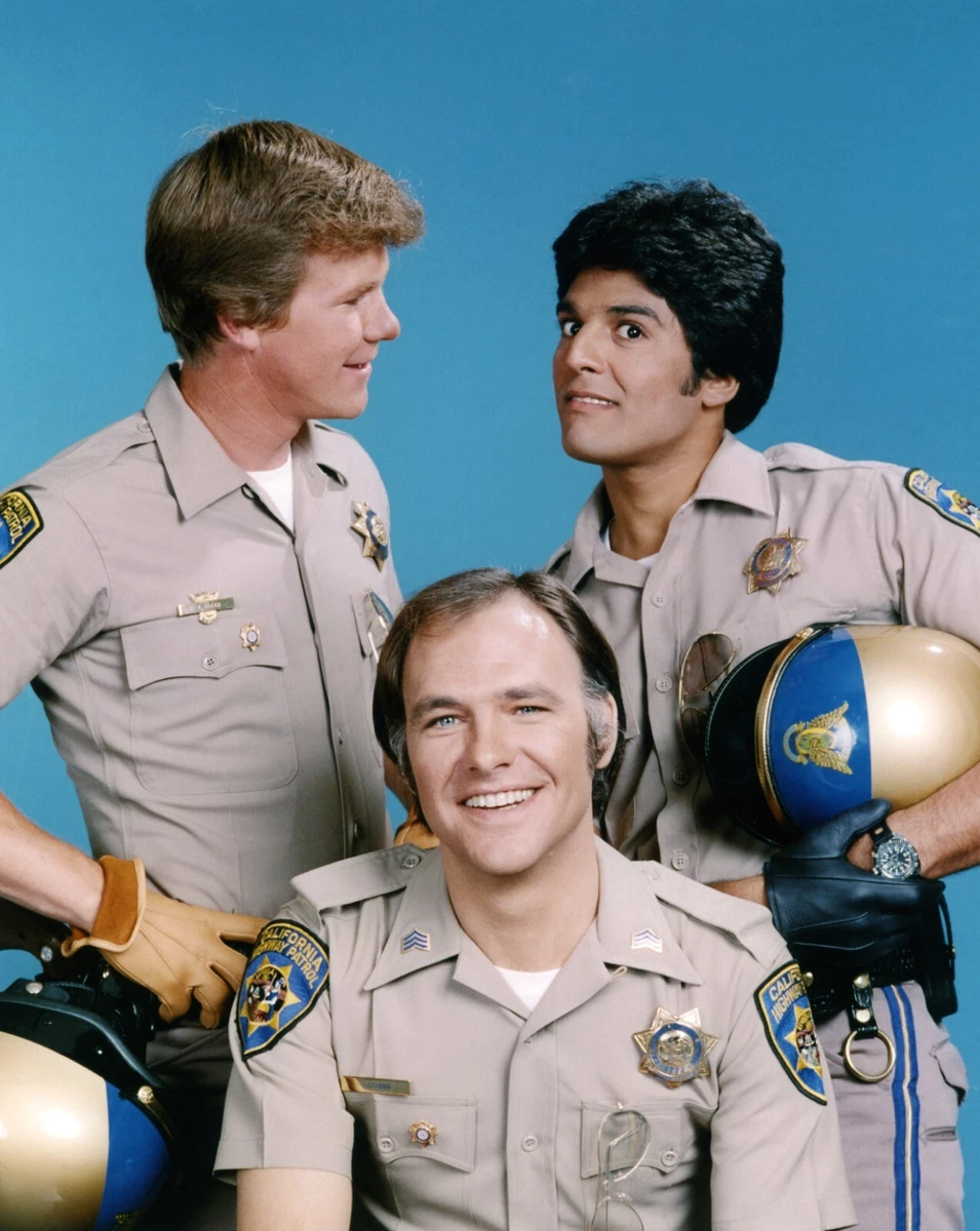 CHIPS TV SHOW CAST PHOTO Q 65 eBay