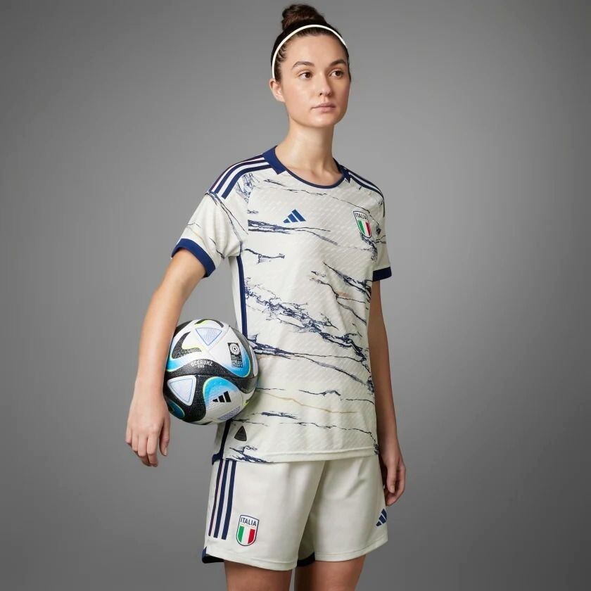 Adidas Italy Authentic Soccer Jersey Women's XL 2933 Away HT2198