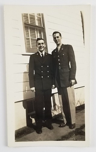 WW2 Snapshot Photos Military Men Soldiers In Uniform 1944 - Picture 5 of 13