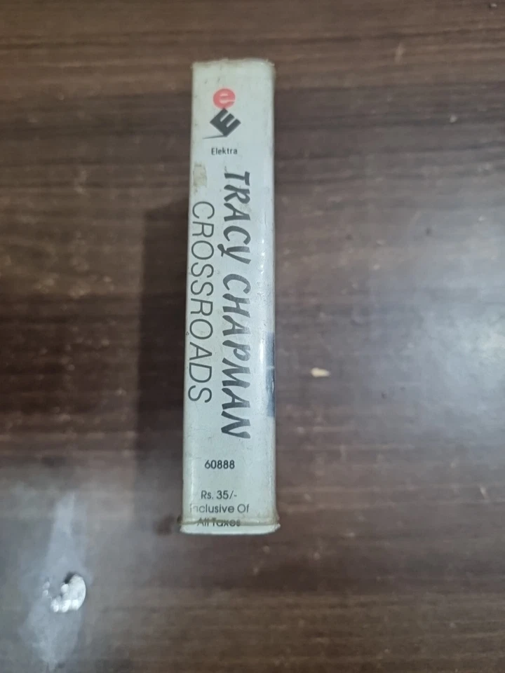 Tracy Chapman Crossroads INDIA CLAMSHELL CASSETTE RARE - Image 4 of 4