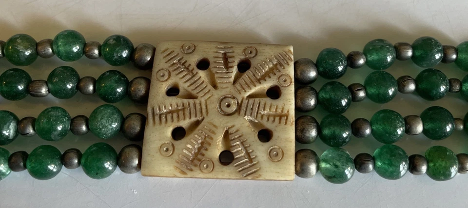 Brazalete boho étnico vintage tallado plata cuentas verdes 7 pulgadas Foto 3 de 4