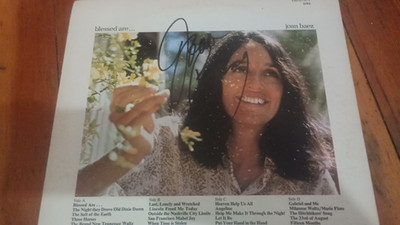 SIGNED JOAN BAEZ ALBUM (VOLUNTEERS...1971)!!